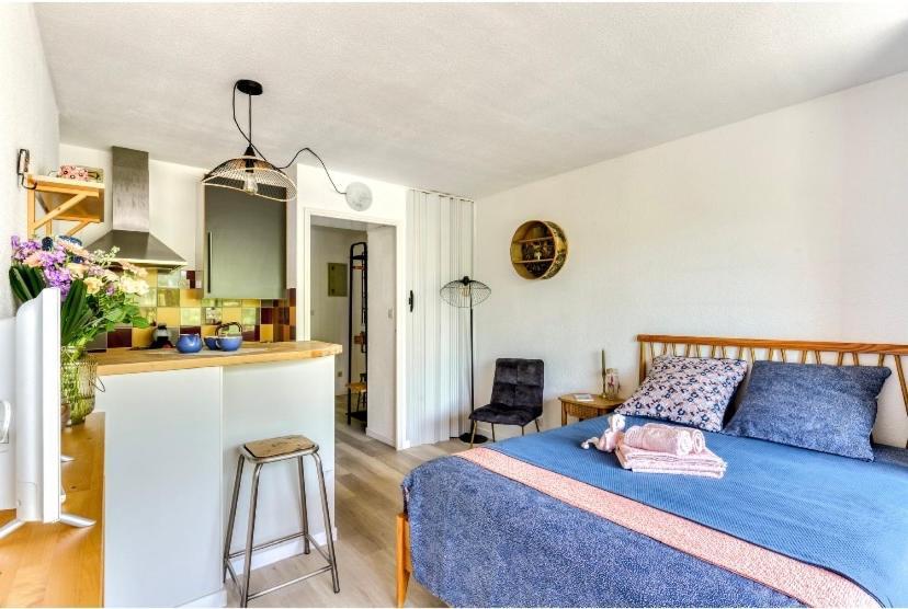 Studio Les Regates Avec Loggia Et Parking Gratuit Plage Du Grazel Gruissan Exterior photo